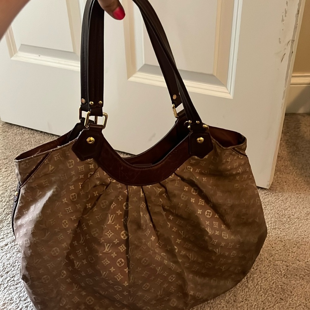 Louis Vuitton monogram purse